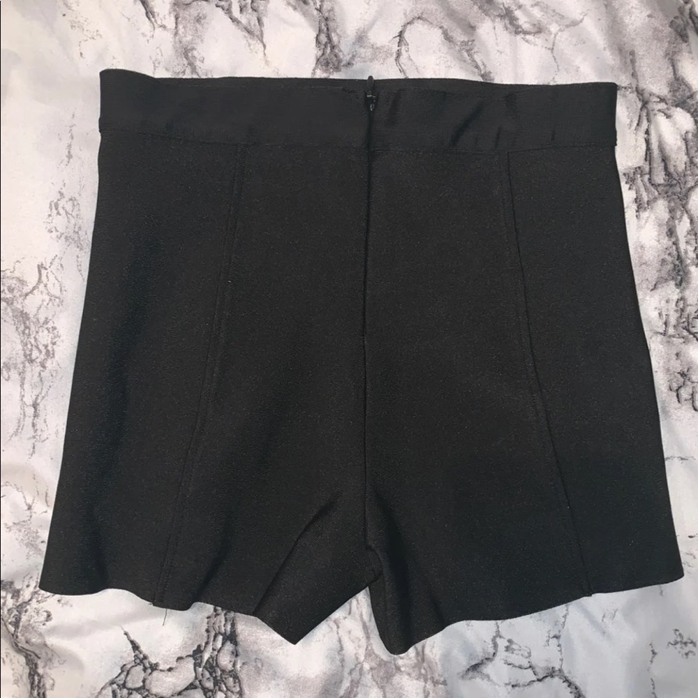 Shorts - Picture 3 of 3